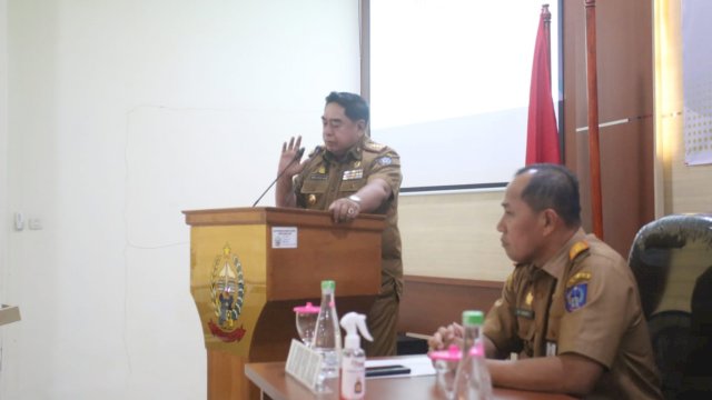 Sekda Sulsel Abdul Hayat Gani, memberikan sambutan saat membuka Pelatihan GTA DTS, Senin (05/09/2022). (Istimewa)