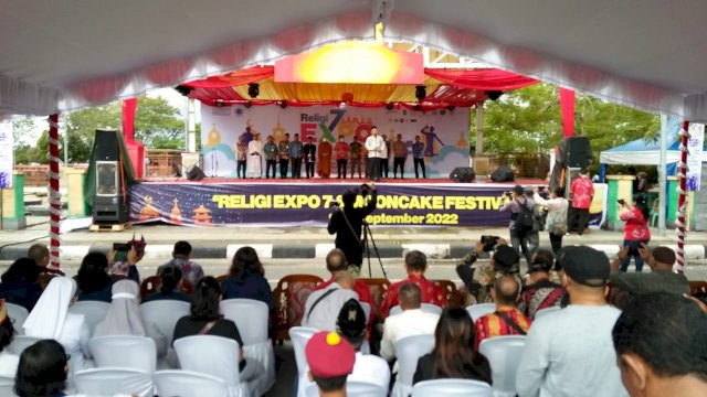 Sejumlah pemuka agama diacara Religi Expo ke-7 & Mooncake Festival 2022. (Foto: Rahim Arza/Republiknews.co.id)