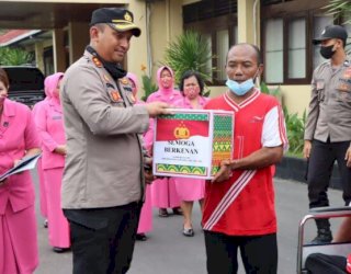 Polda Jatim Sudah Distribusikan 13.705 Paket Sembako Dampak Kenaikan BBM