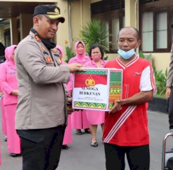 Polda Jatim Sudah Distribusikan 13.705 Paket Sembako Dampak Kenaikan BBM