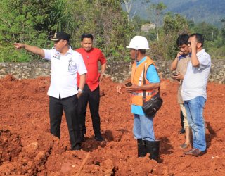 Bupati Luwu Timur Tinjau Mega Proyek Stadion Malili dan Islamic Center