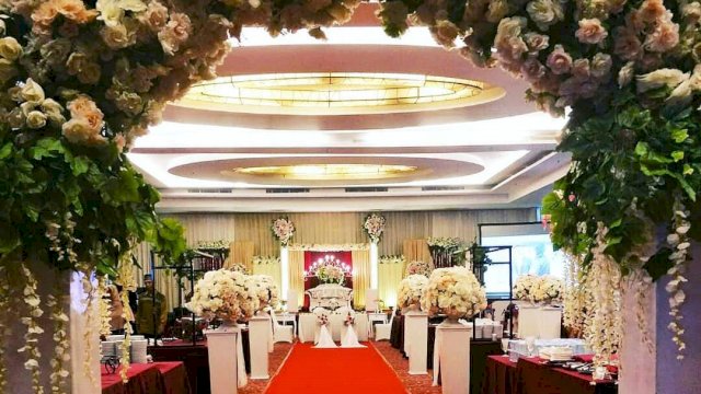 Salah satu model dekorasi pesta pernikahan di Aston Makassar yang berlokasi di Jalan Sultan Hasanuddin. (Dok Instagram Aston Makassar @astonmakassar)