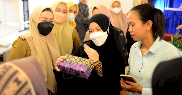 Dinas Koperasi dan UKM Sulsel Gandeng Dekranasda Gelar Pengembangan Layanan Konsultasi Hukum untuk UMKM