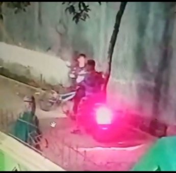 Tersulut Emosi, Ketua RT di Gowa Tabrak Lalu Tampar Anak Dibawah Umur, Aksinya Terekam CCTV