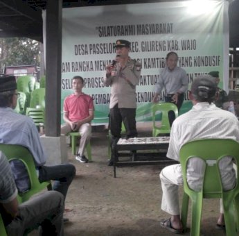 Direktorat Intelkam Polda Sulsel Ajak Masyarakat Desa Passeloreng Jaga Kamtibmas