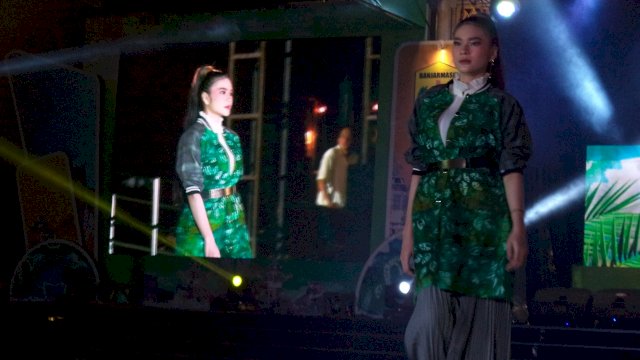 Penyelenggaraan Banjarmasin Sasirangan Festival (BSF) ke-6 di depan kantor Balaikota Banjarmasin, Kalimantan Selatan. (Istimewa)