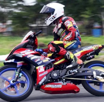 Jagoan Yamaha Berjaya di Kejuaraan Nasional Motoprix Sulawesi 2022