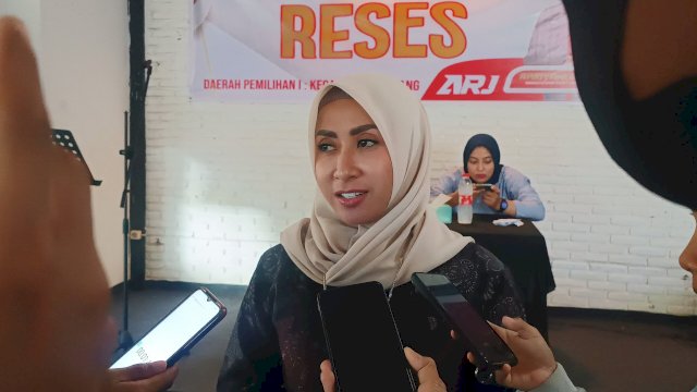 Ket : Legislator PDIP Kota Parepare, Apriyani Djamaluddin usai melakukan penjaringan aspirasi (Foto : Mulyadi Ma'ruf / Republiknews.co.id)
