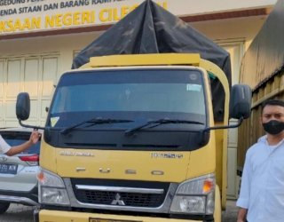 Tersangka Beserta Truk Modifikasi Kasus Penyalahgunaan BBM Subsidi Diserahkan ke Kejati Banten