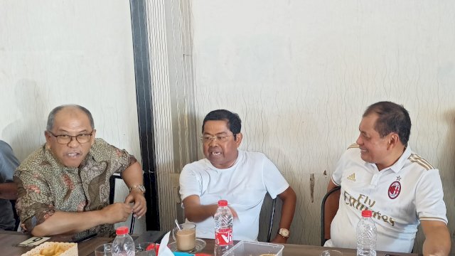 Wakil Ketua Umum DPP Partai Golkar, Nurdin Halid (kanan) saat ngopi bareng Idrus Marham dan Ilham Arief Sirajuddin, Sabtu (10/9/2022). (Foto: Istimewa)