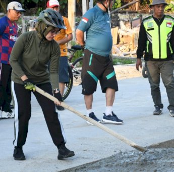 Bupati Lutra Minta Tim Pelaksana Perhatikan Kualitas Beton Ruas dalam Kota Masamba