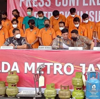 Polisi Amankan Puluhan Penyuntik Tabung Gas di Jakarta