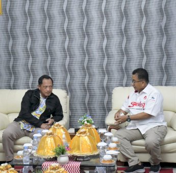 Tiba di Sulbar, Mendagri Tito Karnavian Dukung Festival Sandeq 2022