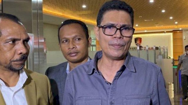 Kritikus Faizal Assegaf Mendatangi Bareskrim Polri Lebih Cepat Satu Hari Dari Jadwal.Pemanggilan Untuk Diperiksa sebagai Terlapor Dalam Laporan Menteri BUMN, Erick Thohir.(Istimewa)