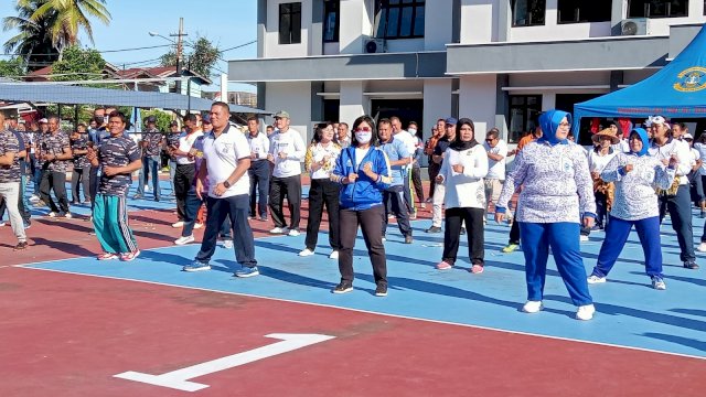 Olahraga Bersama dalam rangka hari Maritim Nasional Lanal Balikpapan (Istimewa)