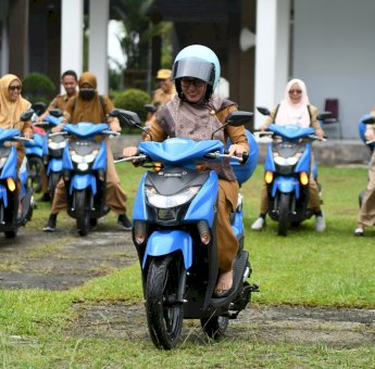 20 Penyuluh KB di Luwu Utara Terima Kendaraan Operasional