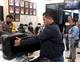 Lima Operator Judi Online Ditangkap di Cengkareng, Polisi Buru Pemilik Situs