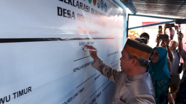 Bupati Luwu Timur, H. Budiman Canangkan Wewangriu Sebagai Desa Bersinar.