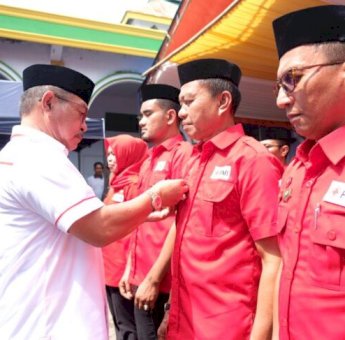 Lantik PMI Bajeng Barat, Wabup Gowa Ajak Pengurus Majukan Organisasi