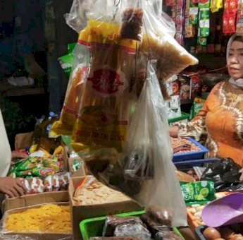 Sembari Olahraga, Gubernur Andi Sudirman Pantau Harga Bahan Pokok di Pasar Sawah