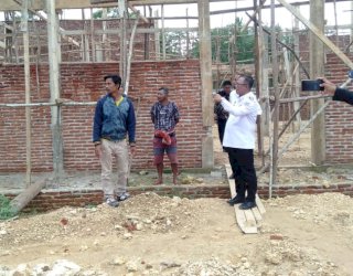 Tinjau Pembangunan Dua Pasar, Bupati Muna Barat: Tahun Ini Harus Tuntas&nbsp;