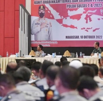 Di Hadapan Ribuan Petugas Bhabinkamtibmas, Gubernur Andi Sudirman Beri Pesan Ini