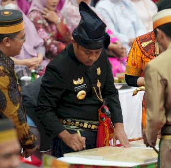 353 Tahun Sulsel, Gubernur Andi Sudirman Resmikan 10 Unit Arsinum di 8 Kabupaten