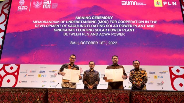 Untuk mengembangkan dua PLTS terapung ini, PLN menyiapkan investasi setidaknya USD 104,95 juta. (Istimewa)