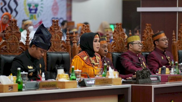 Ketua DPRD Sulsel Andi Ina Kartika Sari, memberikan sambutan saat Rapat Paripurna Peringatan HUT ke-353 Sulsel, Rabu (19/10/2022). (Istimewa)