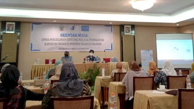 TGUPP Sulawesi Selatan Bidang Kesehatan Masyarakat Djunaidi M Dachlan memaparkan kondisi penanganan stunting di Sulsel dalam media orientasi. (FOTO. Chaerani/Republiknews.co.id)
