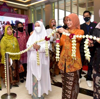 Melalui UKM Expo 2022, Dekranasda Jateng dan Dekranasda Sulsel Jalin Kerjasama