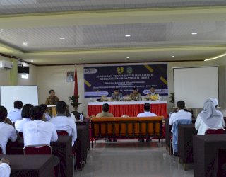 Kurangi Kecelakaan dan Penyakit Akibat Kerja, Dinas PUPR Luwu Timur Gelar Bimtek SMKK