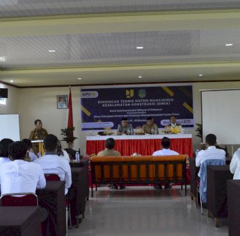 Kurangi Kecelakaan dan Penyakit Akibat Kerja, Dinas PUPR Luwu Timur Gelar Bimtek SMKK