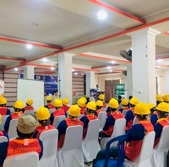 Gandeng Balai Jasa Kontruksi, Dinas PUPR Luwu Timur Gelar Pembekalan Tenaga Kerja