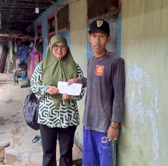 Amran Sulaiman Gandeng Andalan Sulsel Peduli Berbagi di Jumat berkah, 300 KK di Makassar Terima Bantuan