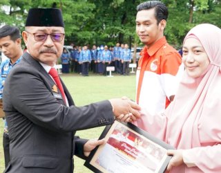 Di Hari Sumpah Pemuda, Pemkab Gowa Beri Penghargaan ke Pemuda Berprestasi