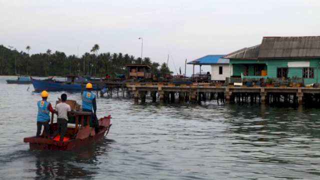 PT PLN (Persero) terus berkomitmen memberikan program kelistrikan untuk masyarakat secara merata dari Sabang sampai Merauke. (Dok. PLN UIP Sulawesi)