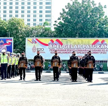 Pimpin Apel Gelar Pasukan Jelang P20, Kapolda Metro Pesankan Jajaran Pedomani Perkap Penggunaan Kekuatan Polri
