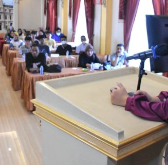 Sulitkan Masyarakat, Nunung Dasniar Minta Pemkot Hapus Sistem Zonasi