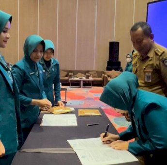 Lantik 13 Ketua TP PKK Kecamatan di Gowa, Priska Adnan Tekankan 10 Program Pokok Harus Maksimal