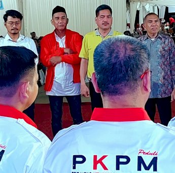 Hadiri Deklarasi dan Pelantikan PKPM, Rudianto Lallo Janji Sumbang Ambulans