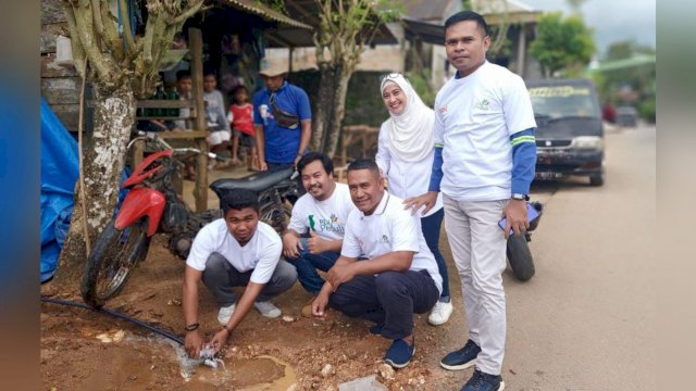 PT PLN (Persero) melalui UIP Sulawesi menyediakan kebutuhan air bersih bagi masyarakat Desa Mabholu, Kecamatan Lohia, Kabupaten Muna, Provinsi Sulawesi Tenggara. (Dok. PLN UIP Sulawesi)