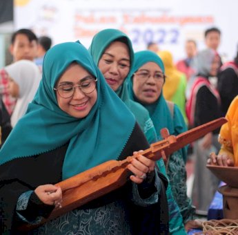 Buka Pekan Kebudayaan, Erna Rasyid Taufan Dorong Pelestarian Budaya