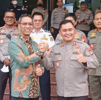 Pj Gubernur DKI Jakarta Heru Budi Hartono Kunjungi Polda Metro Jaya