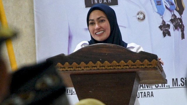Bupati Luwu Utara Indah Putri Indriani membuka Muscab APDESI di Hotel Bukit Indah Masamba. Minggu (27/11/2022)