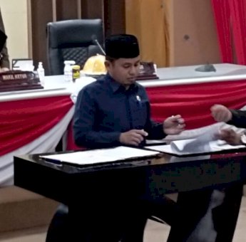 Wakil Ketua DPRD Parepare Tasming Hamid Pimpin Sidang Paripurna Penetapan Perda KLA