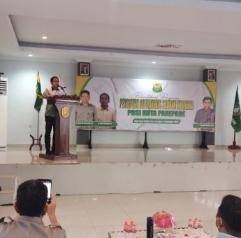 Taufan Pawe Ingatkan PBSI Sinergi Dengan Pemerintah Daerah