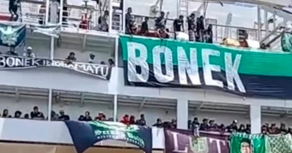 Taufan Pawe Sambut Kedatangan Suporter Persebaya