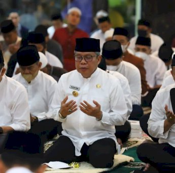 Gelar Safari Zikir di Masjid Terapung, Taufan Pawe Pesan Ini