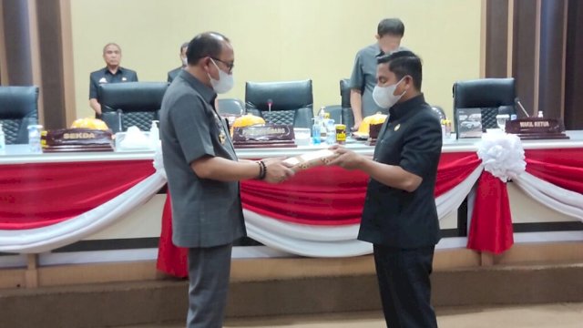 Pesan Wali Kota Parepare pada Penyerahan KUA APBD dan PPAS 2023 ke DPRD